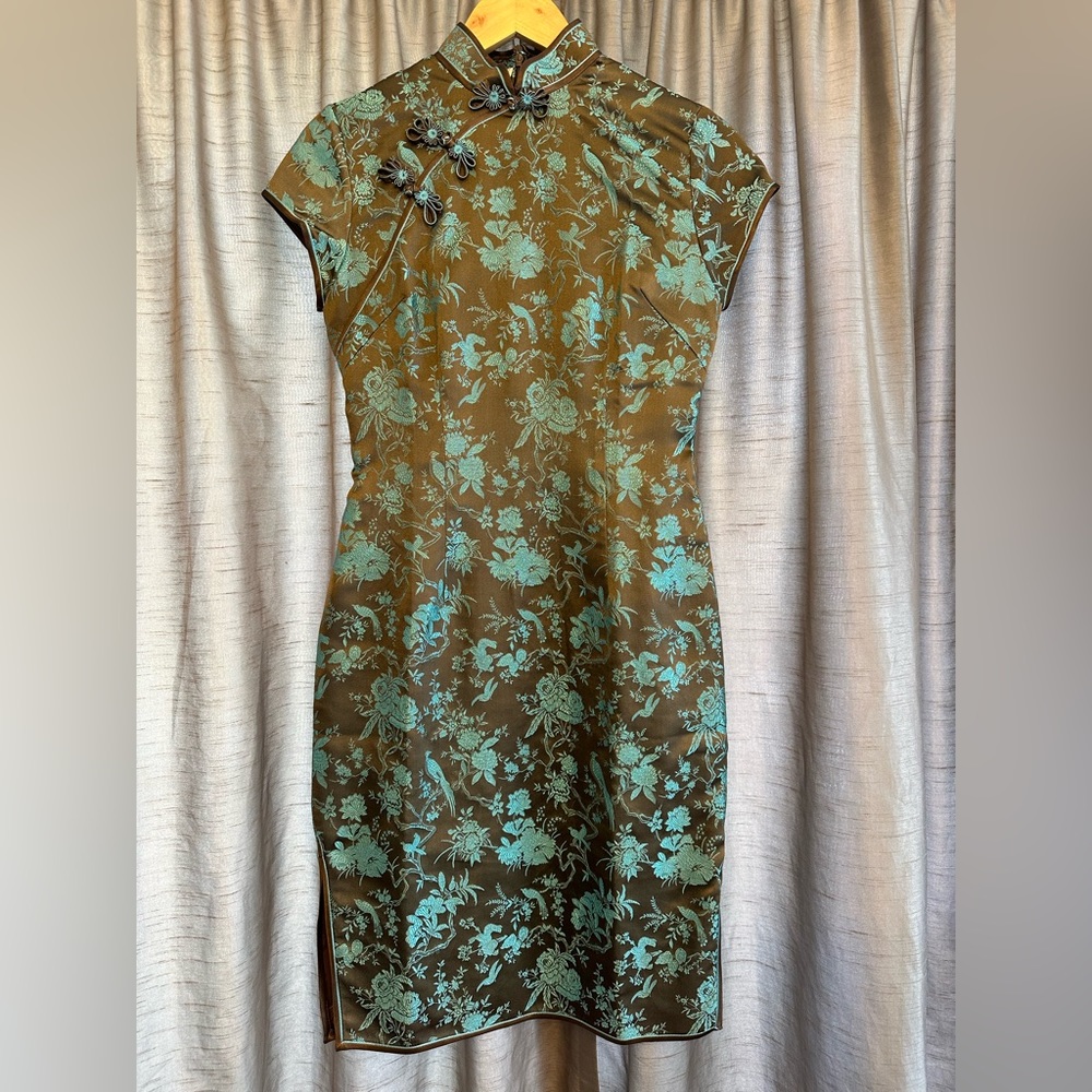 New Shanghai 2011 Chinese Mandarin Collar Silk Dress Cheongsam Qipao Small